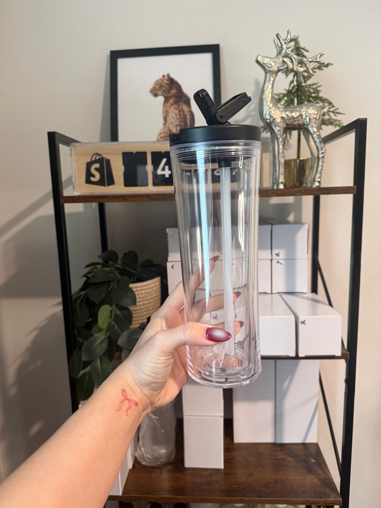 20 oz black flip straw cup