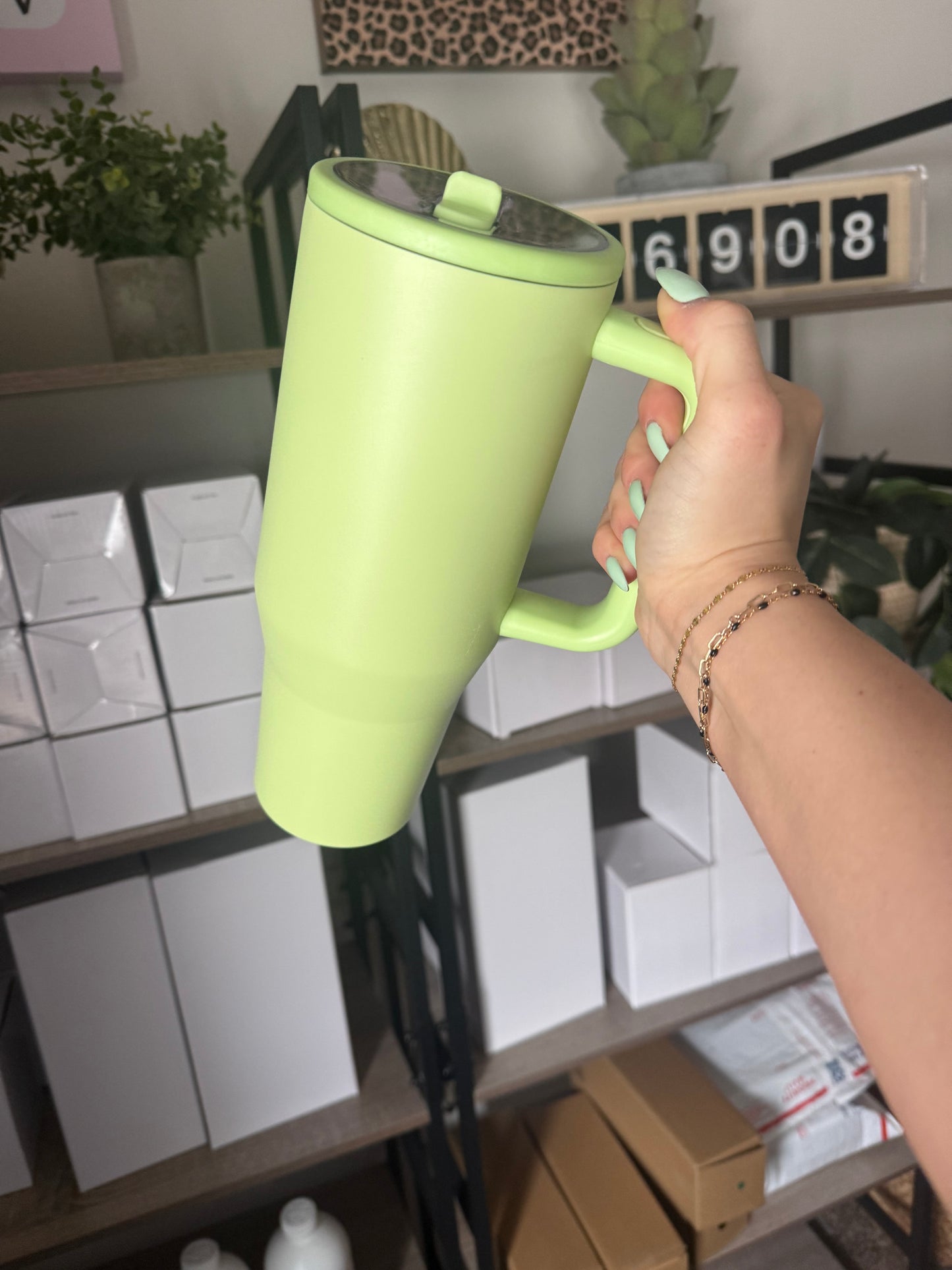 light green 40oz spill proof flip straw cup